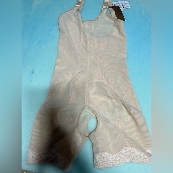 Tan Lacy Shapewear Tummy Tuck Suit XS-S - Picture 2 of 4